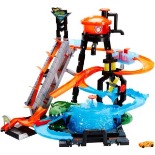 Hot Wheels Ultimate Gator Car Wash Playset with Color Shifters Toy Car in 1:64 Scale, 19.69 in