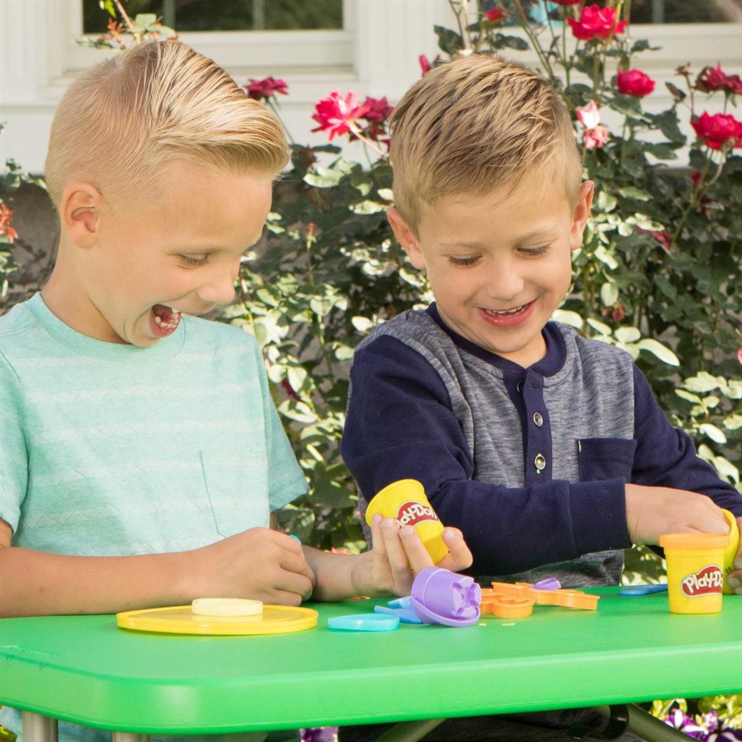 Lifetime Children's Polyethylene Picnic Table , Spring Green (260262) - Image 5