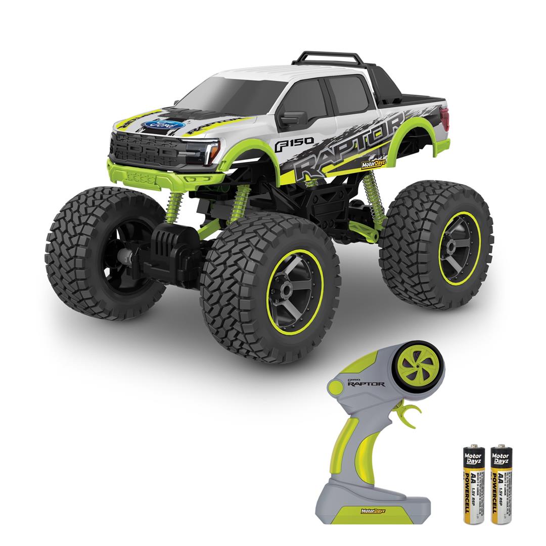 Motor Dayz (1:10) Ford F-150 Heavy Metal Remote Control 4X4 Truck, R2-10T89U-SV, Child - Image 4