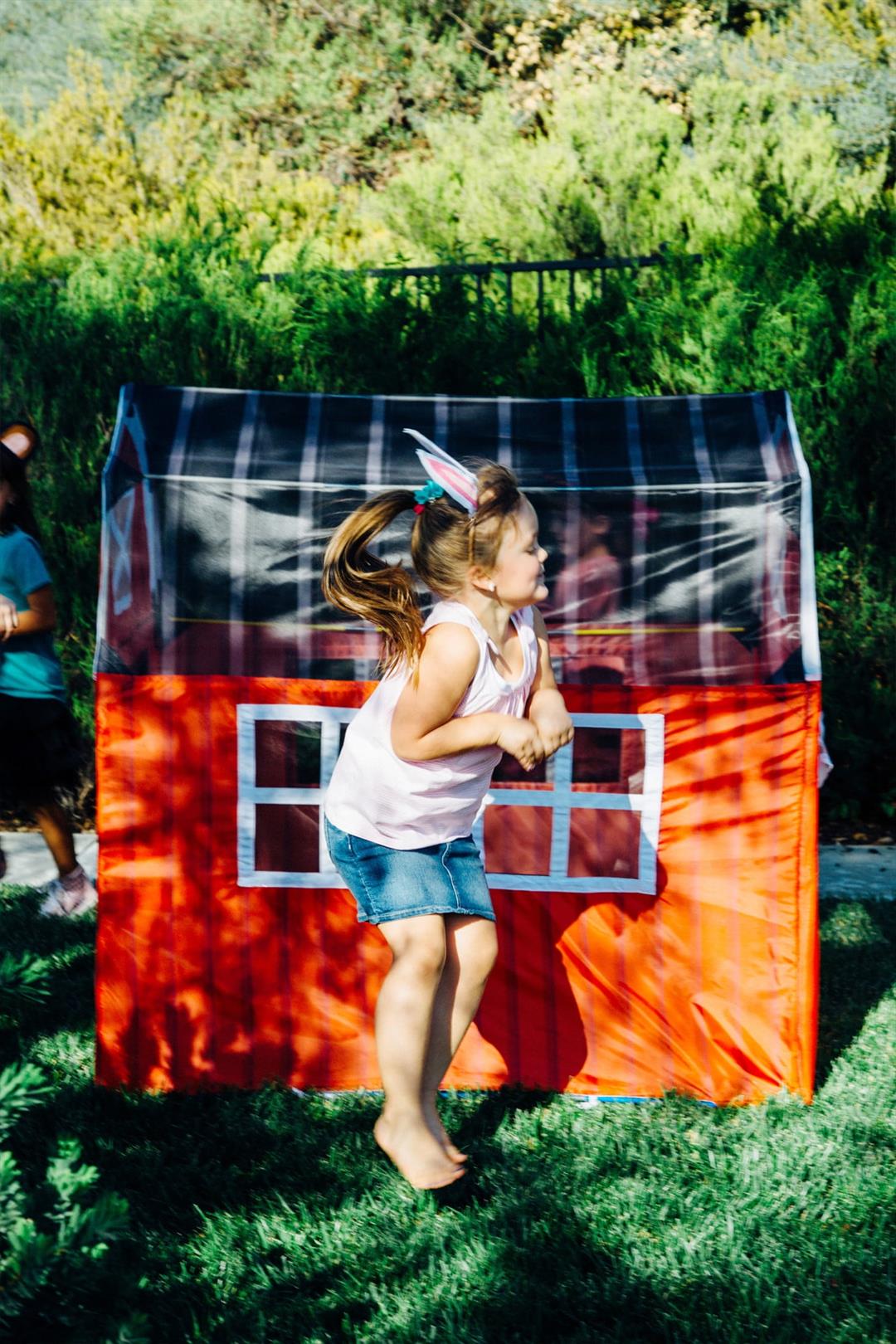 Pacific Play Tents Barnyard Playhouse Tent Red Polyester, Child - Image 7