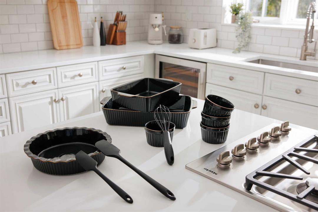 thyme-table-10-piece-ceramic-bakeware-set-black-6.jpeg