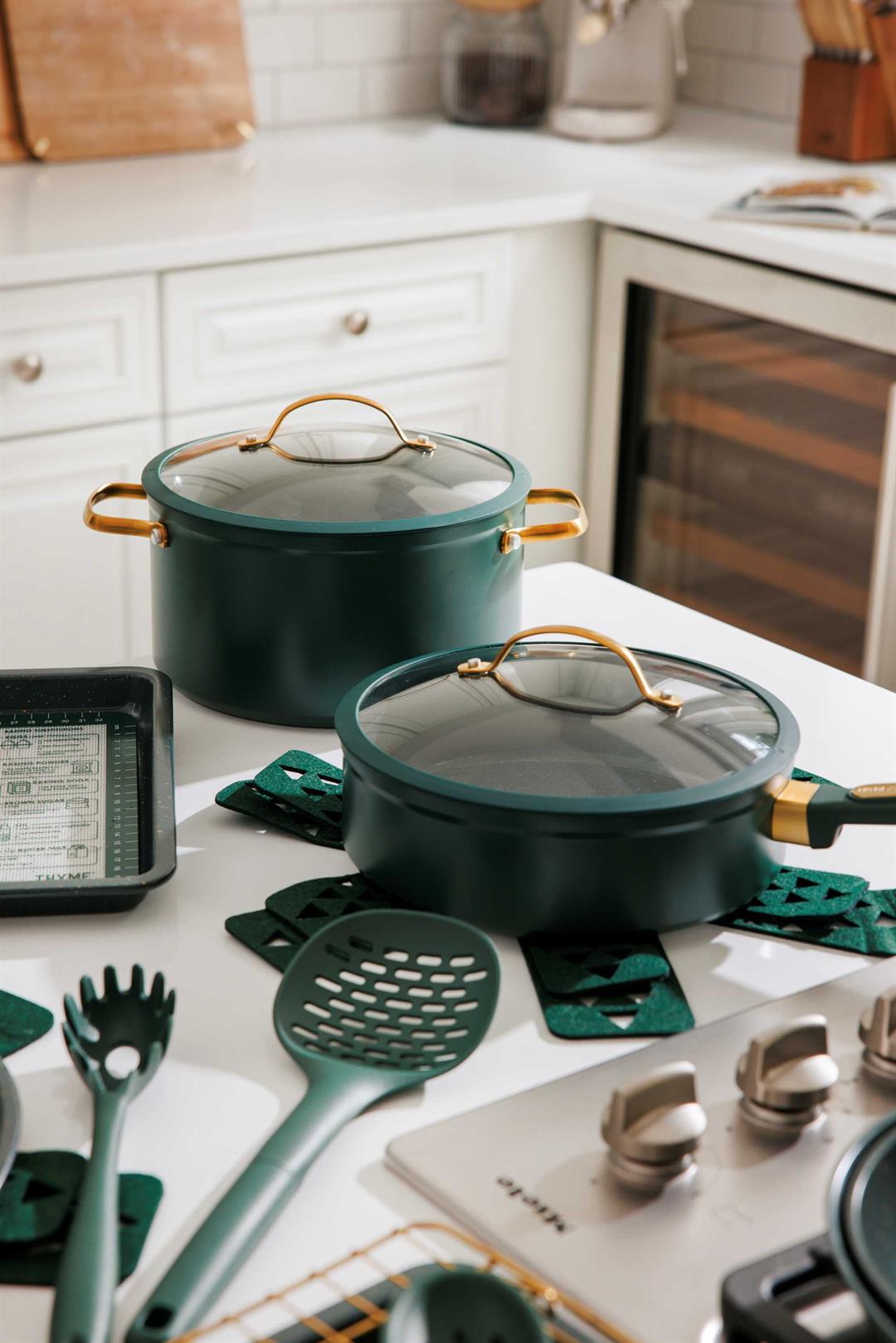 Thyme & Table 32-Piece Aluminum Cookware Set - Green - Image 3