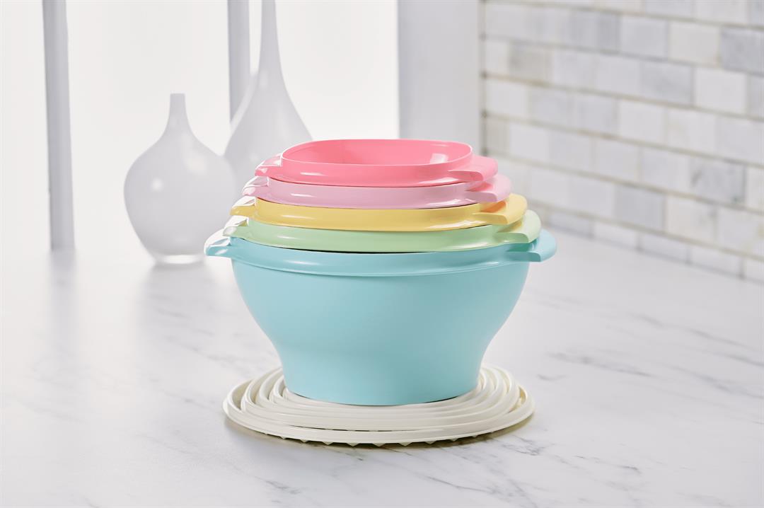 tupperware-heritage-plastic-food-storage-container-set-with-lids-5-count-4.jpg