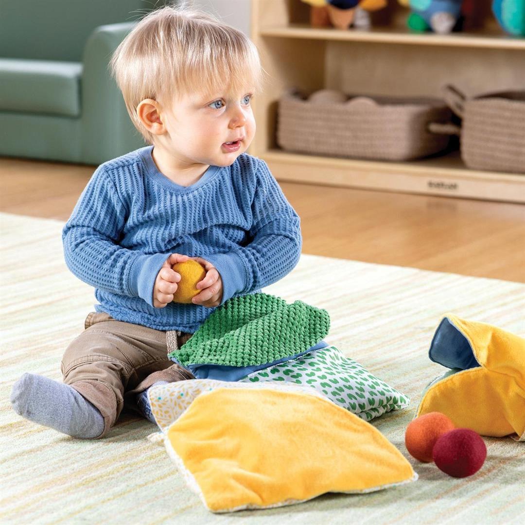 kaplan-early-learning-company-crinkle-pockets-natural-set-of-3-6.jpeg